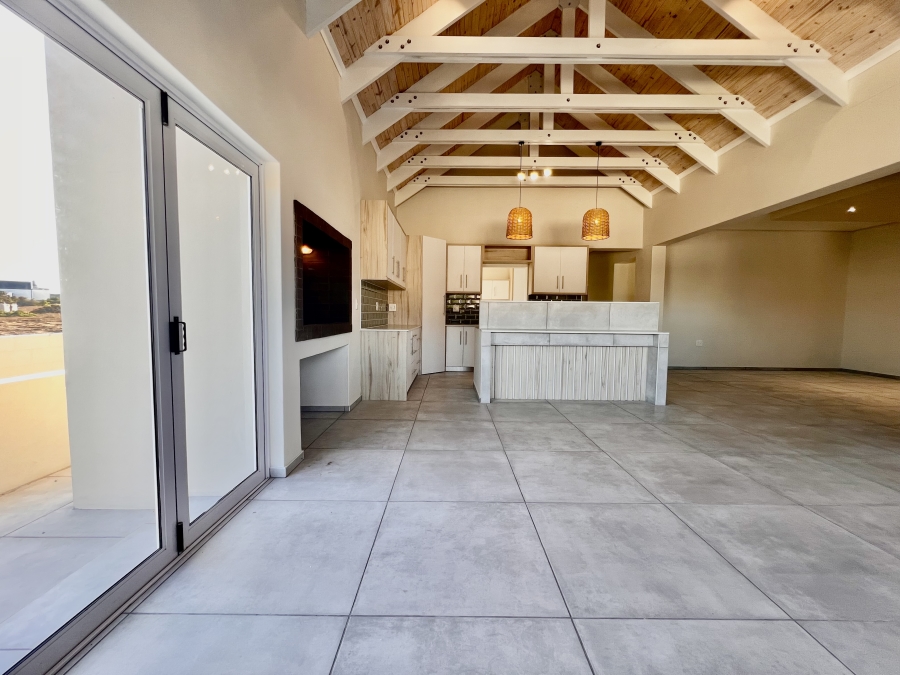 4 Bedroom Property for Sale in Myburgh Park Western Cape